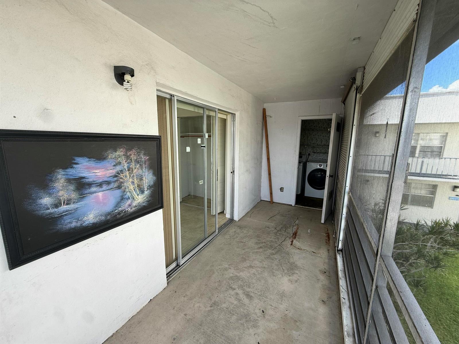573 Flanders L, Delray Beach FL 33484 photo 2