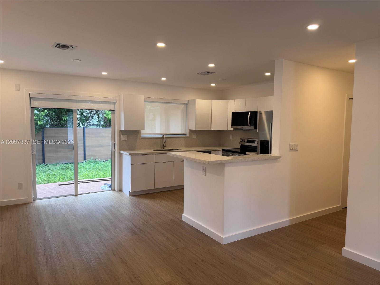 350 SW 17th Rd # 350, Miami FL 33129 photo 3