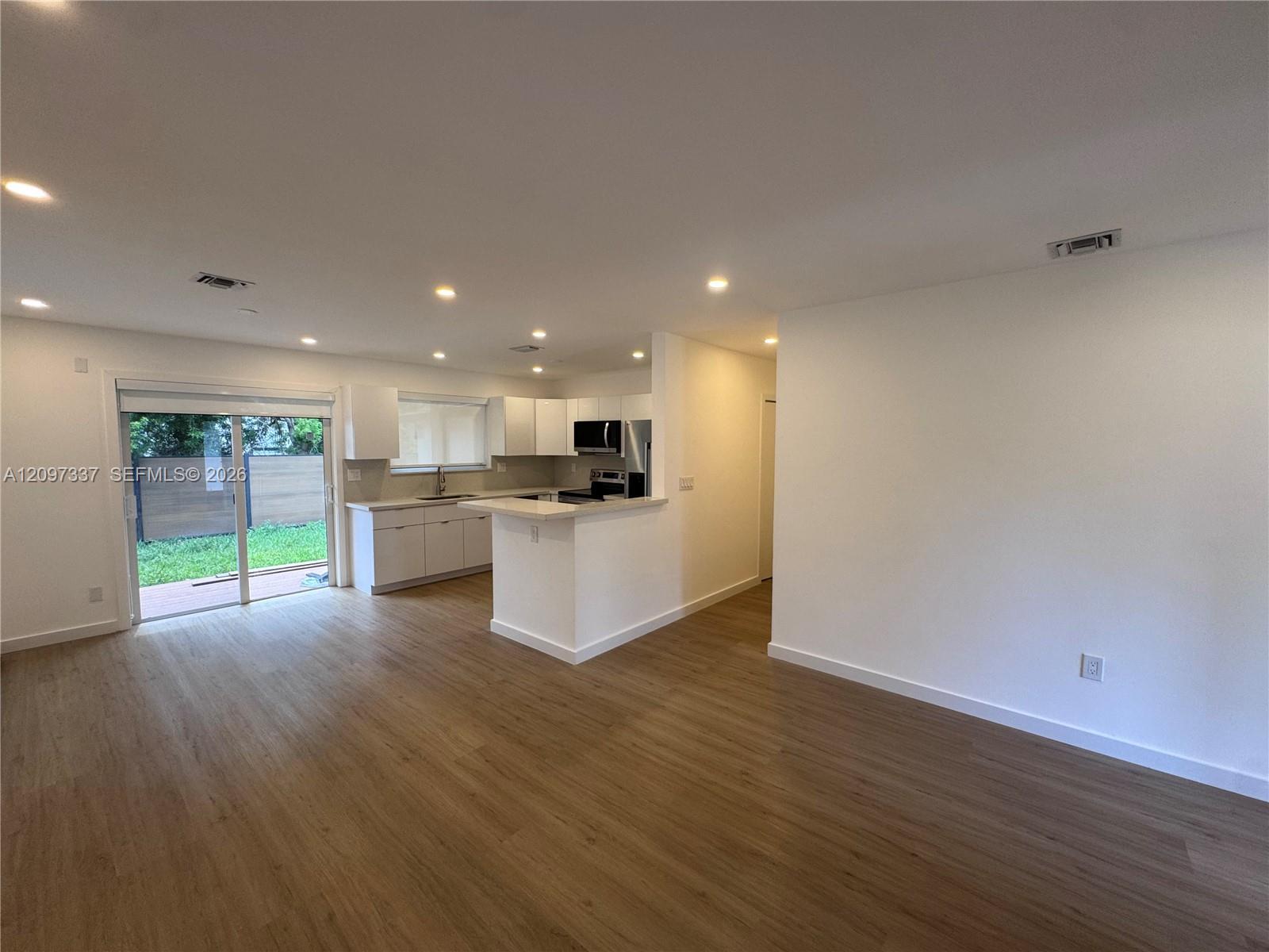 350 SW 17th Rd # 350, Miami FL 33129 photo 5