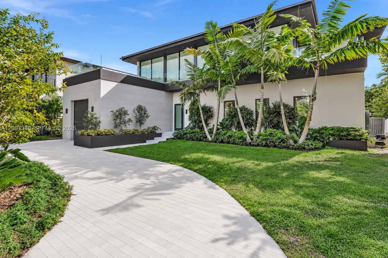 13045 Coronado Ter, North Miami FL 33181 photo 3