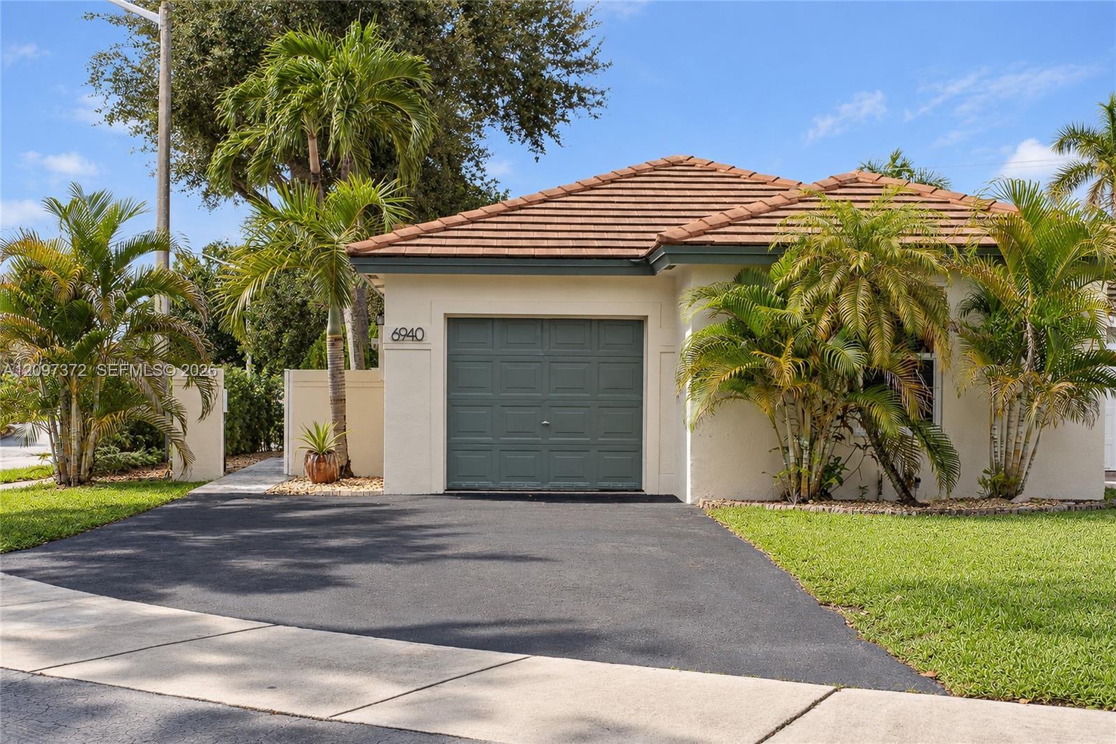 6940 SW 148th Ln, Davie FL 33331