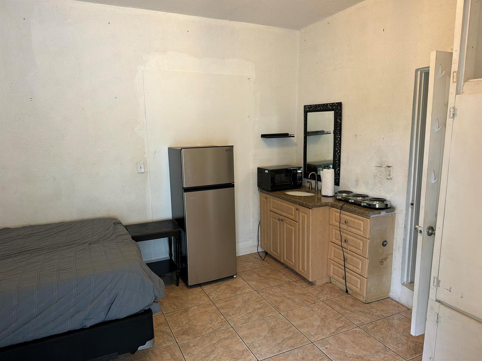 1822 Cleveland Street # 3, Hollywood FL 33020 photo 2