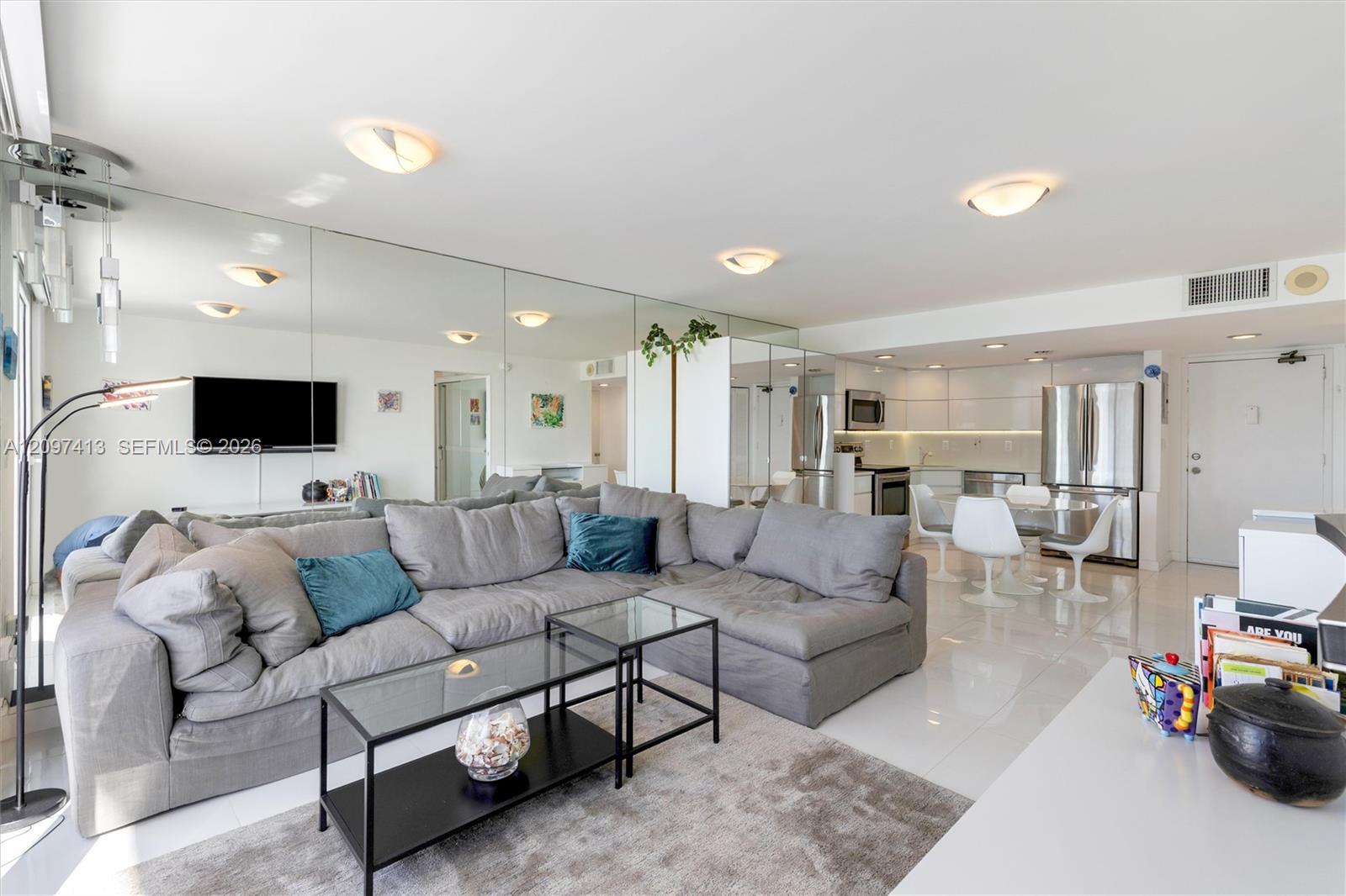 345 Ocean Dr # 1012, Miami Beach FL 33139 photo 4