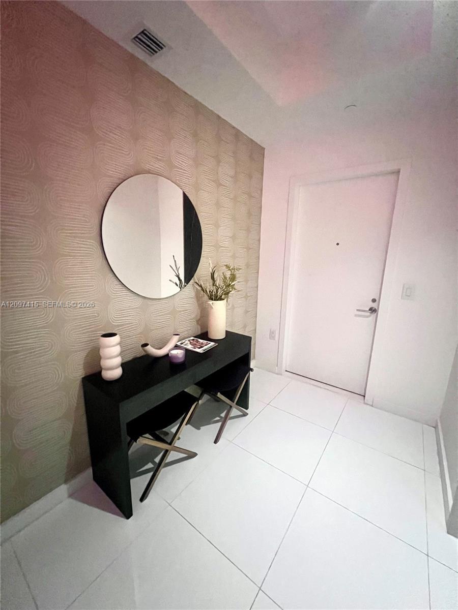 851 NE 1st Ave # 1907, Miami FL 33132 photo 2