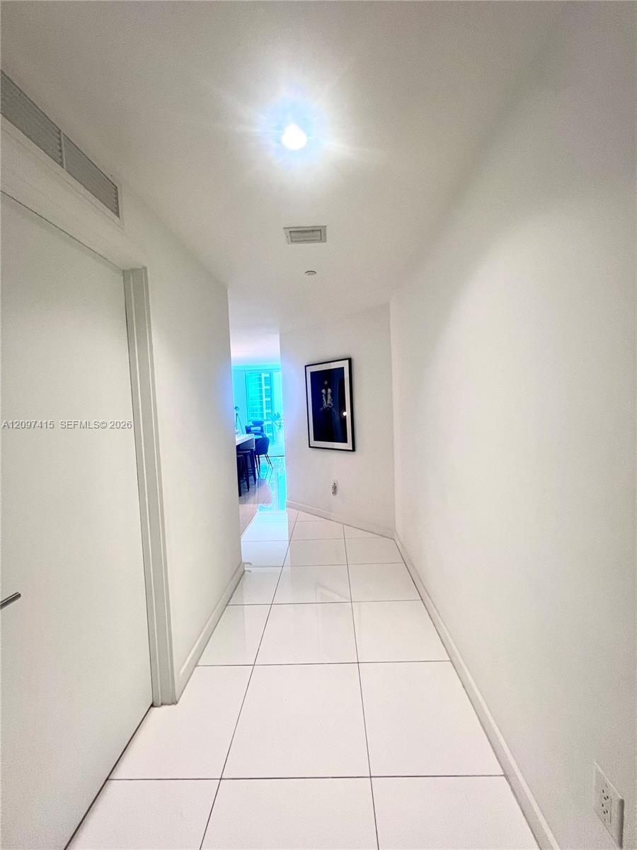 851 NE 1st Ave # 1907, Miami FL 33132 photo 3