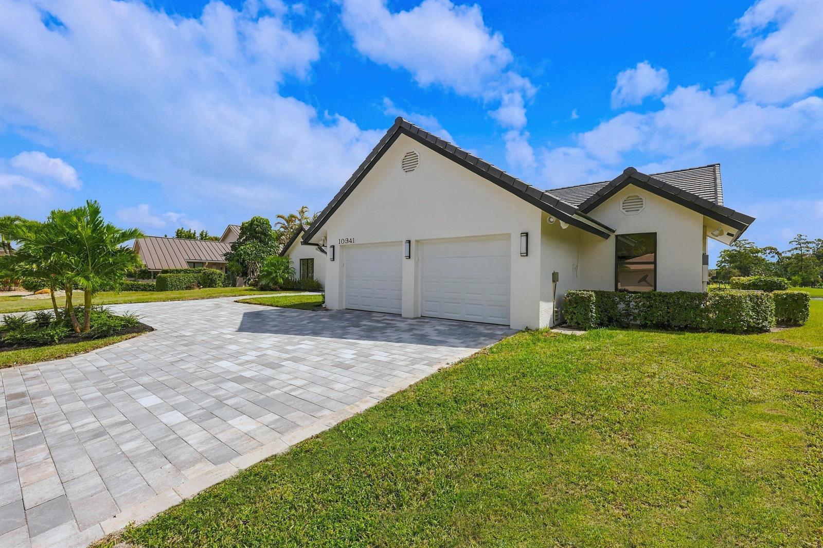10941 BOCA WOODS Lane, Boca Raton FL 33428 photo 4