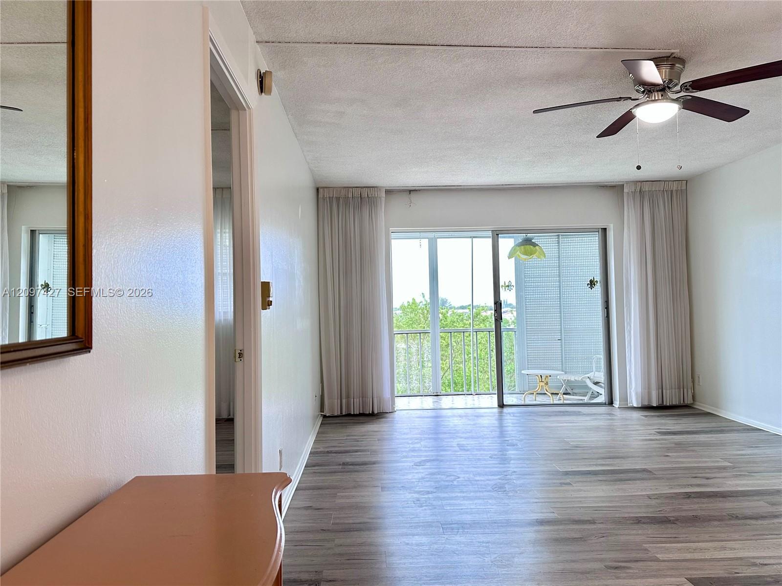 950 Hillcrest Dr # 511, Hollywood FL 33021 photo 3