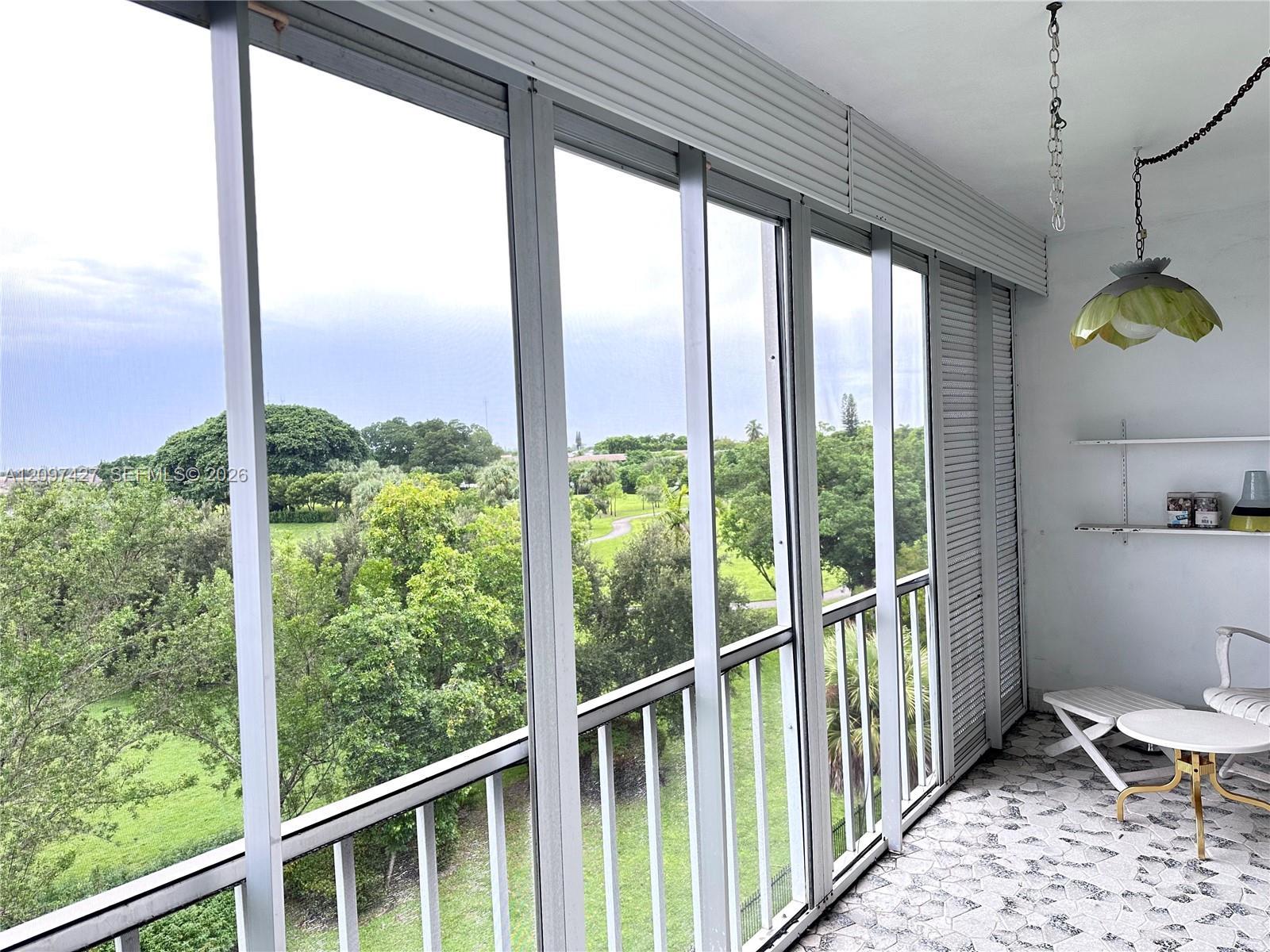 950 Hillcrest Dr # 511, Hollywood FL 33021