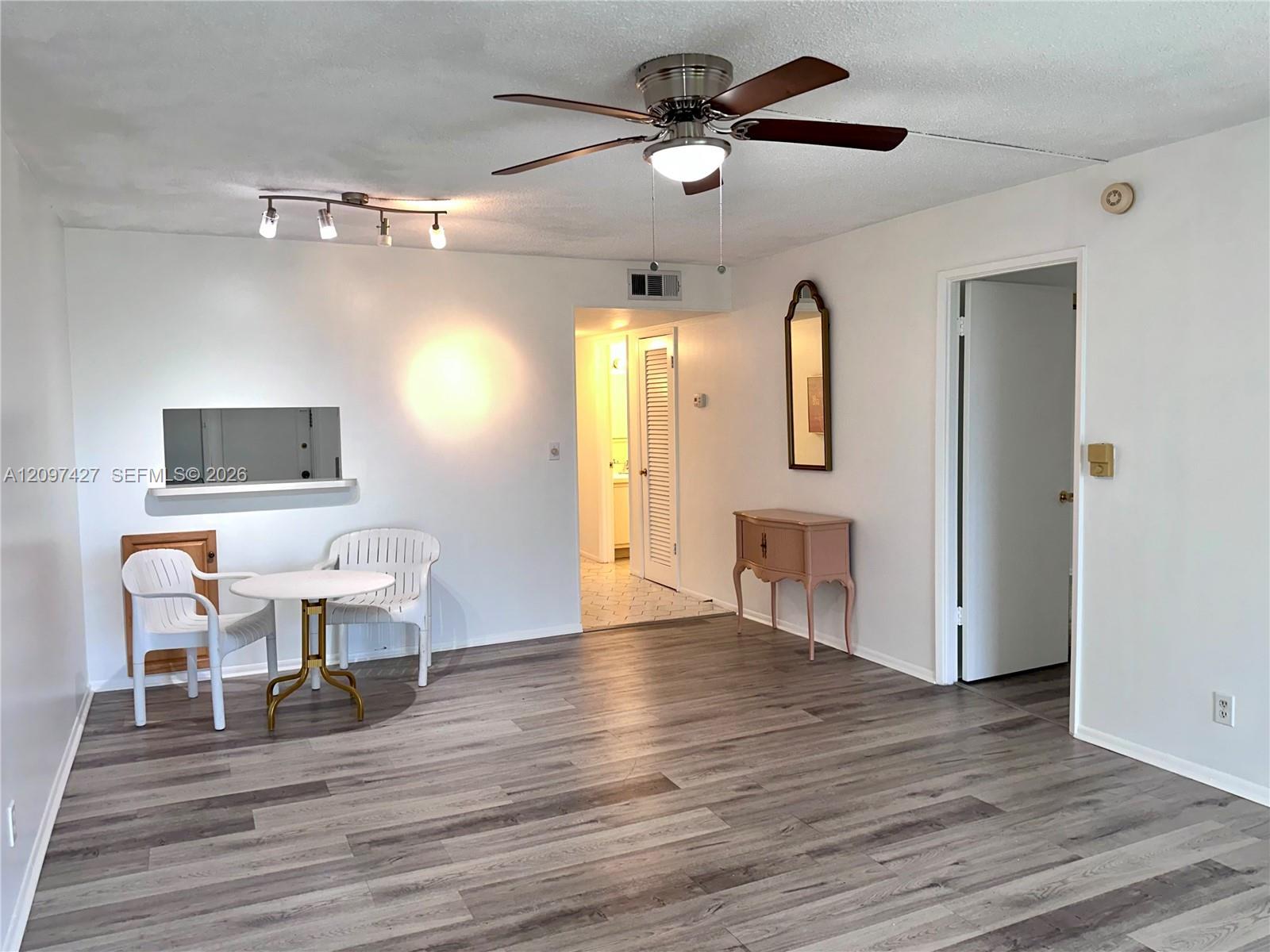 950 Hillcrest Dr # 511, Hollywood FL 33021 photo 4