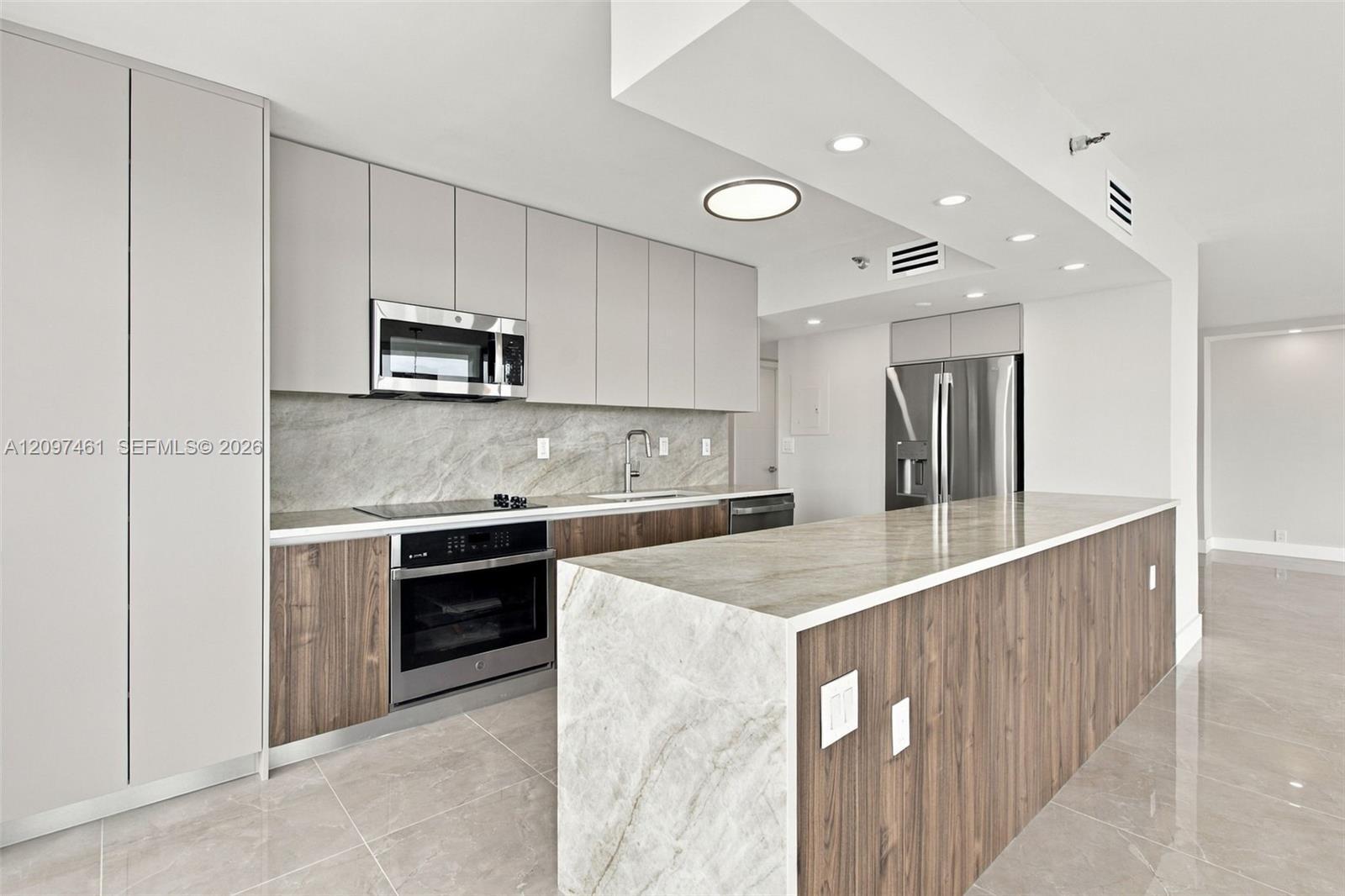 19101 NE 36th Ct # 2705, Aventura FL 33180 photo 5