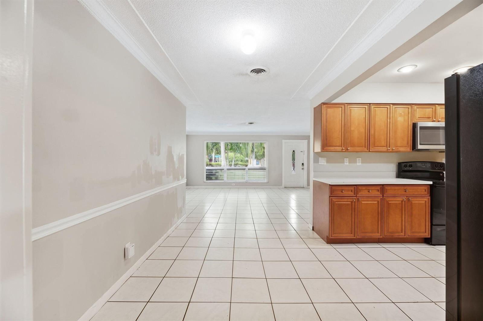 831 NW 43RD Avenue, Coconut Creek FL 33066 photo 4