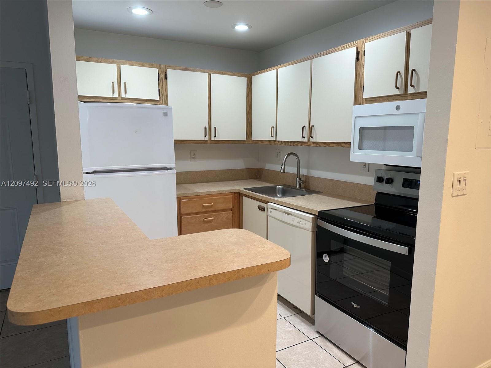 15560 SW 80th St # 301, Miami FL 33193 photo 4