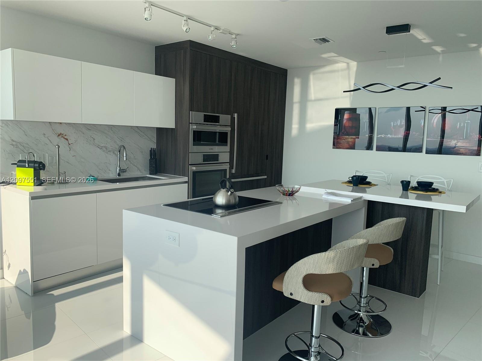 851 NE 1st Ave # 3404, Miami FL 33132 photo 2
