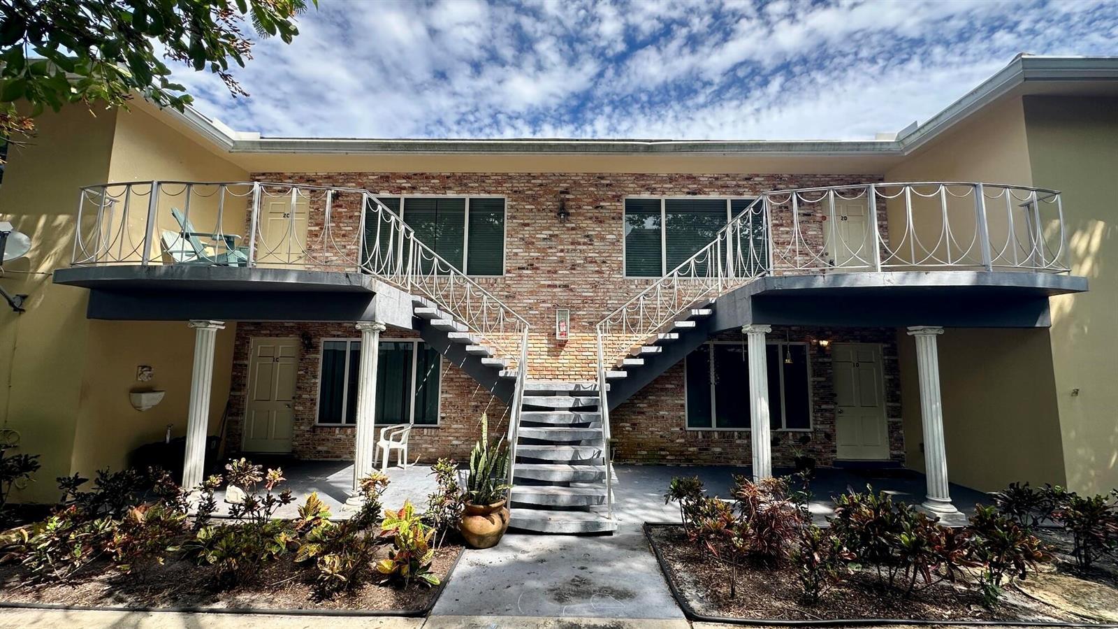1900 NE 29th Street # 2D, Lighthouse Point FL 33064