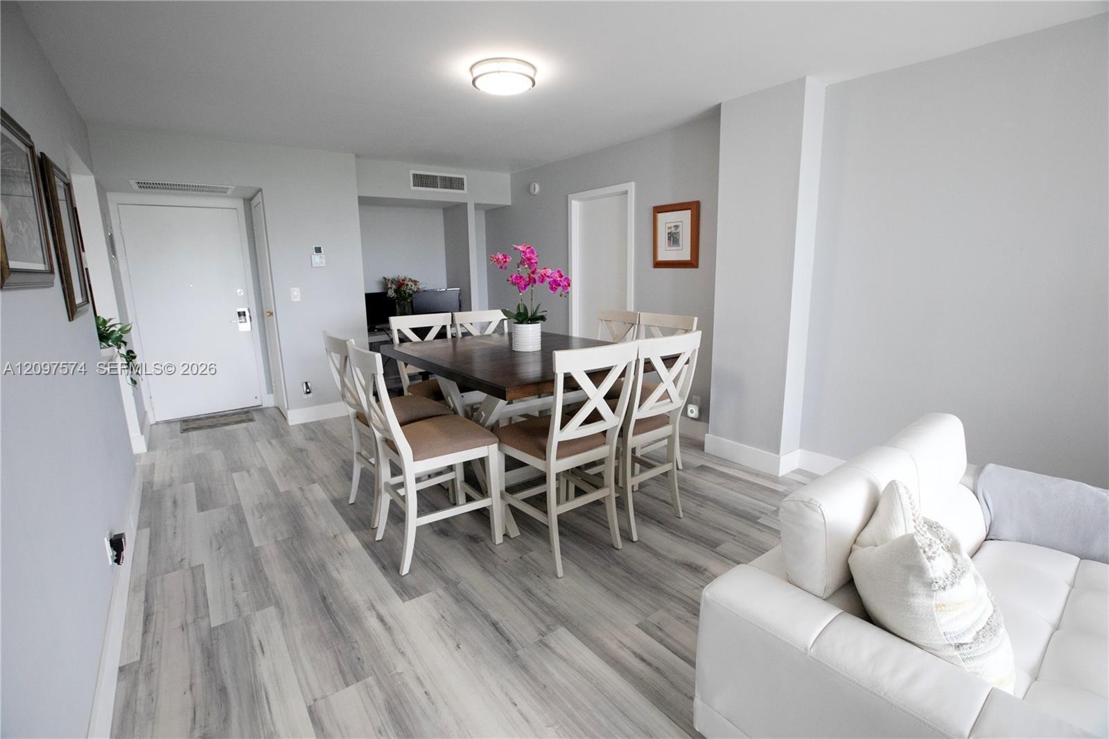 20500 W Country Club Dr # 714, Aventura FL 33180 photo 4