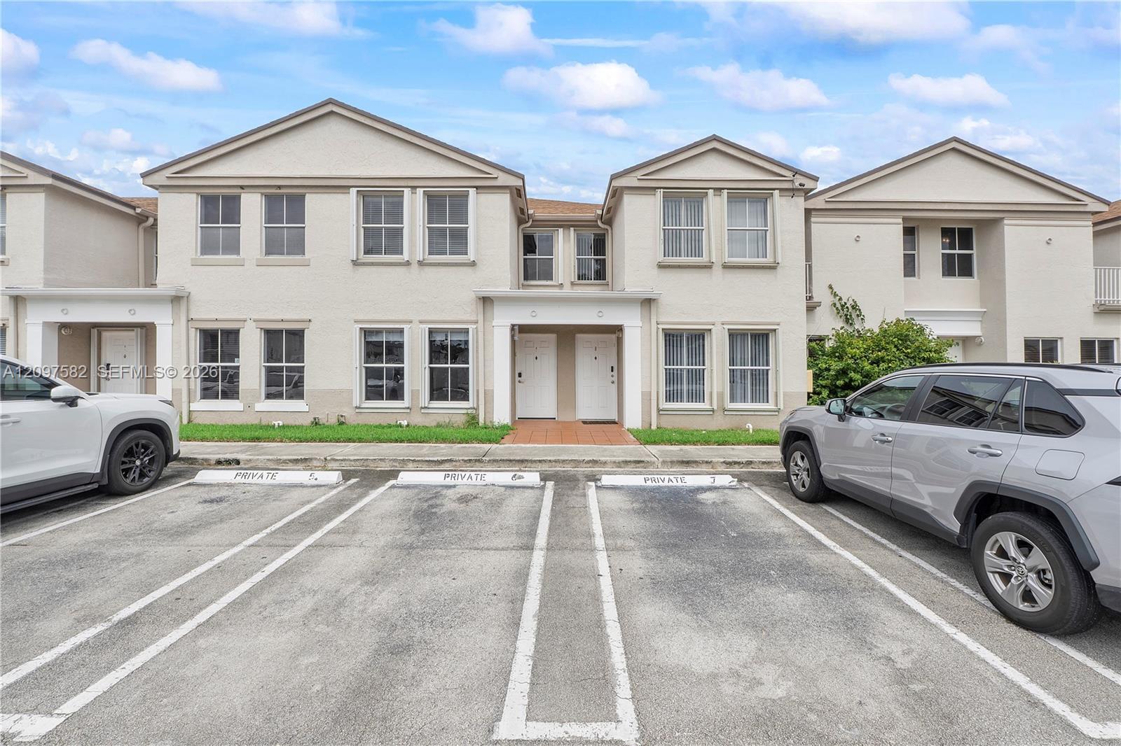 9187 Fontainebleau Blvd # 407, Miami FL 33172 photo 2