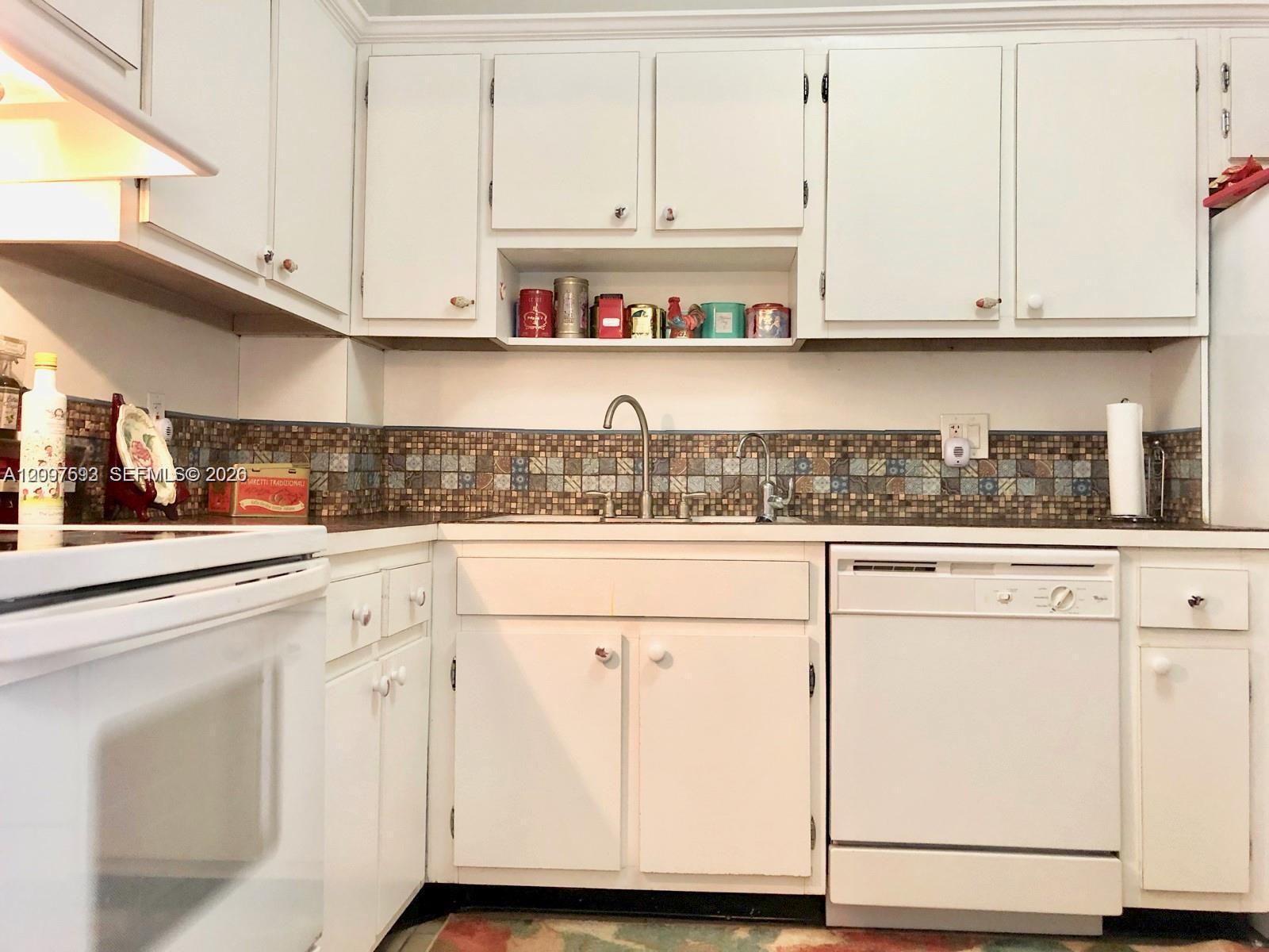4001 Hillcrest Dr, Hollywood FL 33021 photo 4