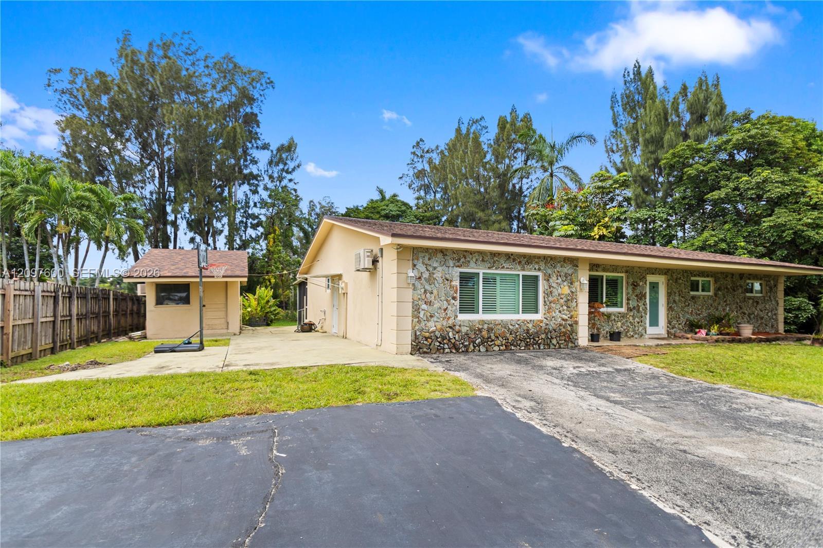 4801 SW 59th Ter, Davie FL 33314 photo 3