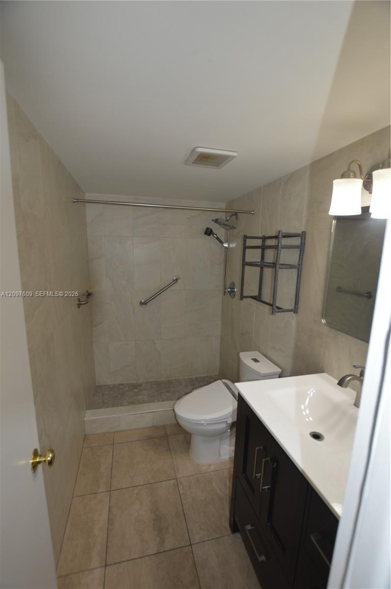 425 SE 11th Ter # 403, Dania Beach FL 33004 photo 3