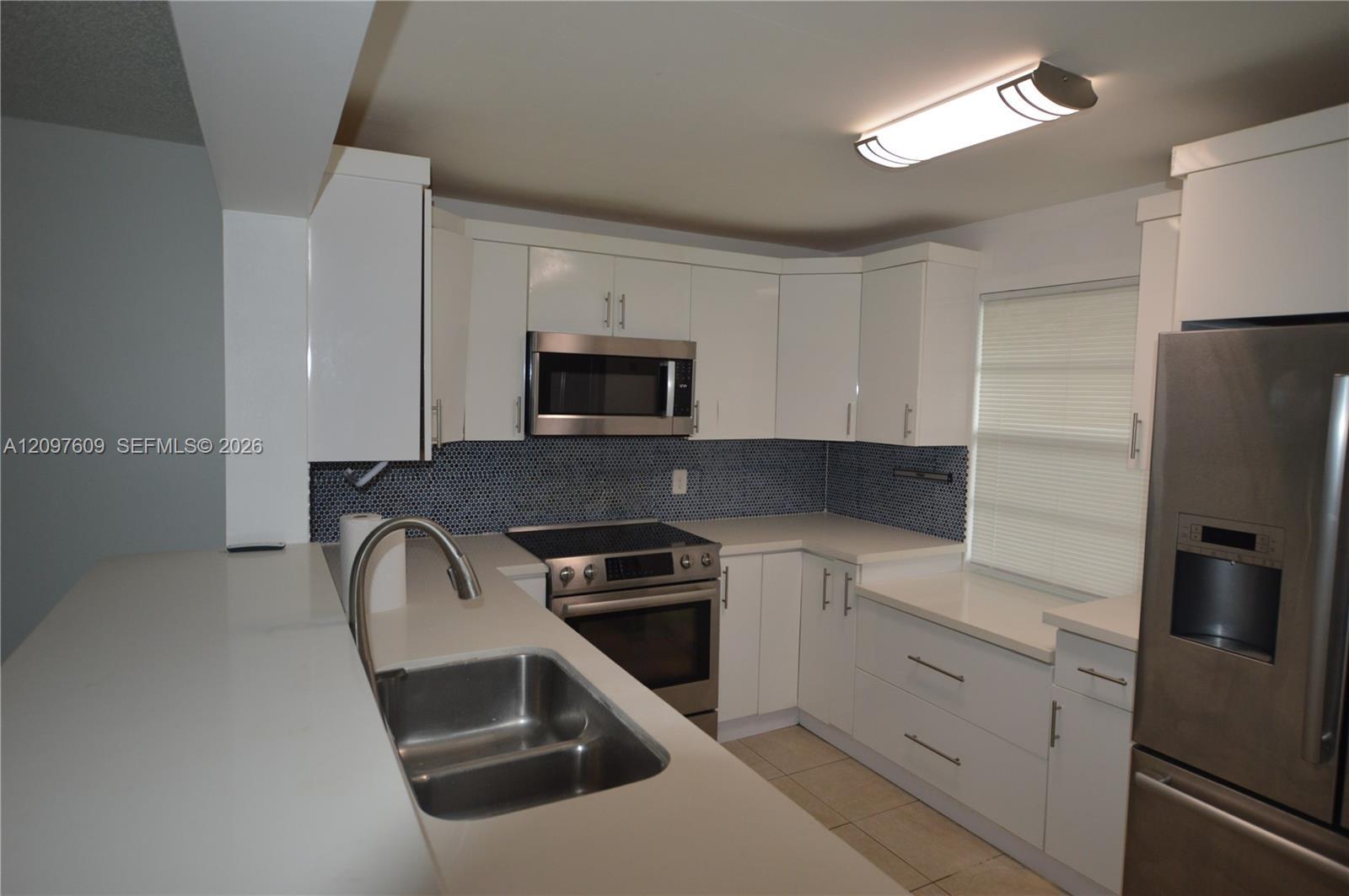425 SE 11th Ter # 403, Dania Beach FL 33004
