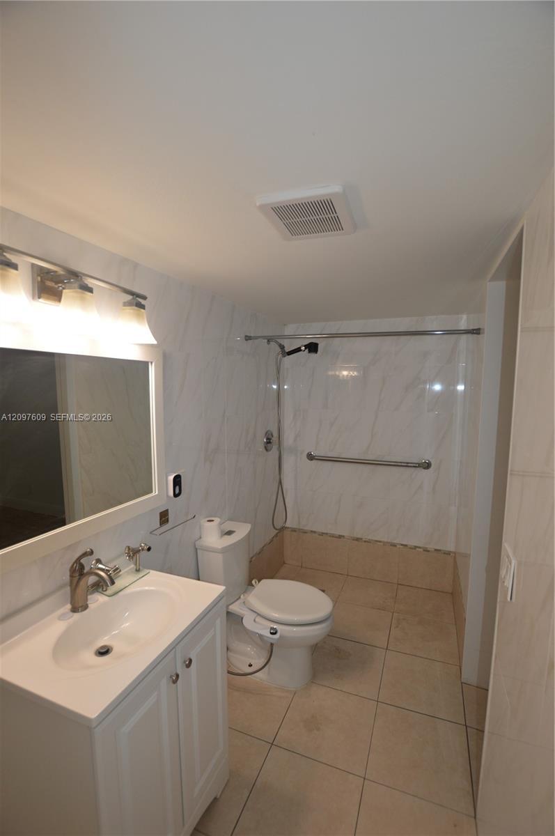 425 SE 11th Ter # 403, Dania Beach FL 33004 photo 4