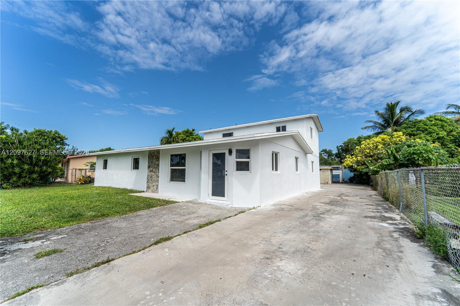 760 NW 6th St, Florida City FL 33034 photo 2