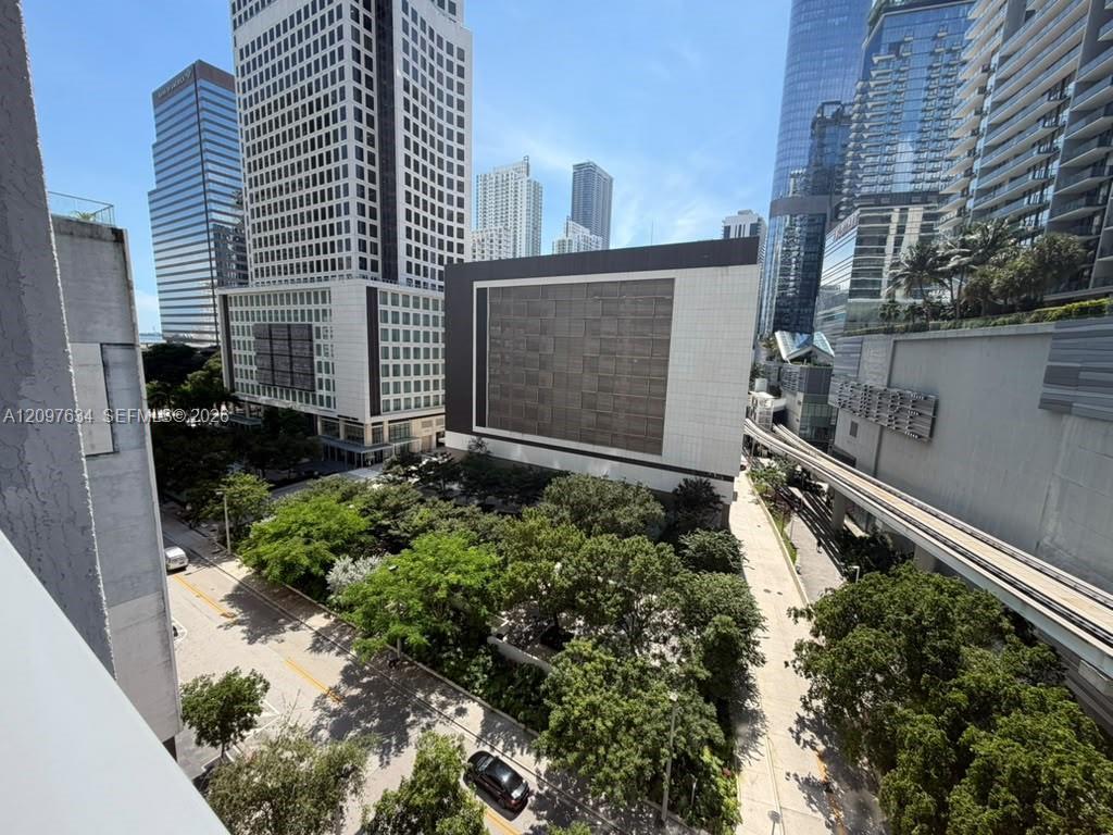 31 SE 6th St # 1103, Miami FL 33131 photo 3