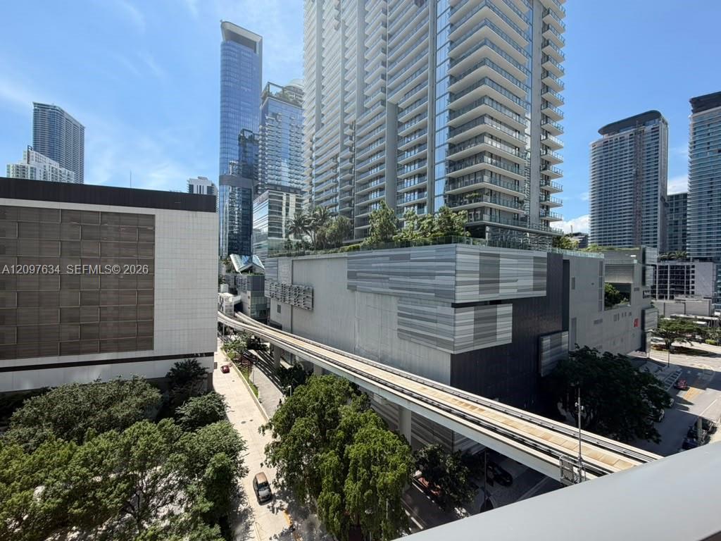 31 SE 6th St # 1103, Miami FL 33131 photo 4