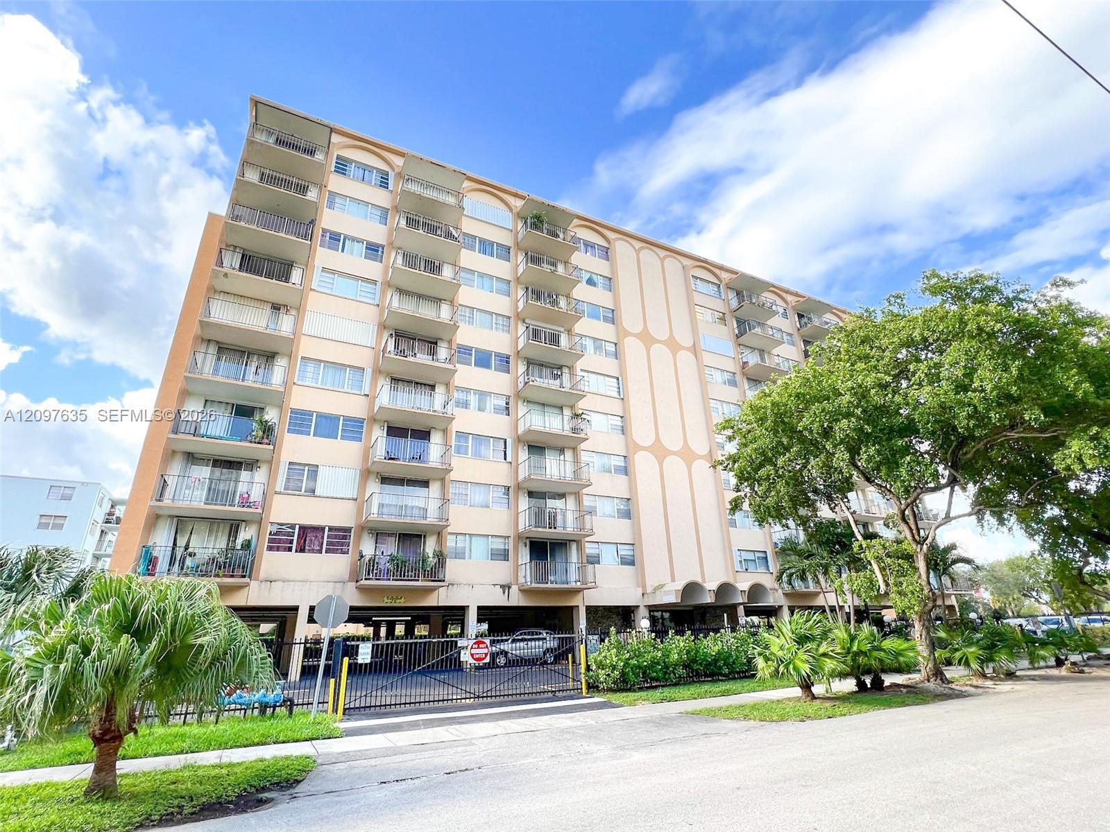 1470 NE 125th Ter, North Miami FL 33161 photo 2