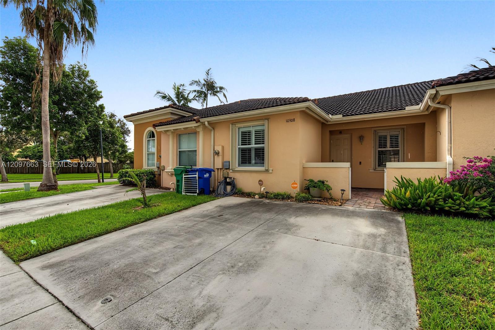 10908 SW 236th Ter, Homestead FL 33032 photo 3