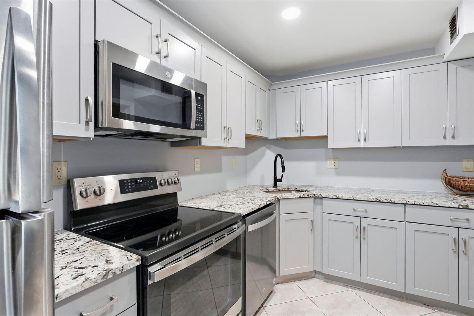 800 E CAMINO REAL # 312, Boca Raton FL 33432 photo 2