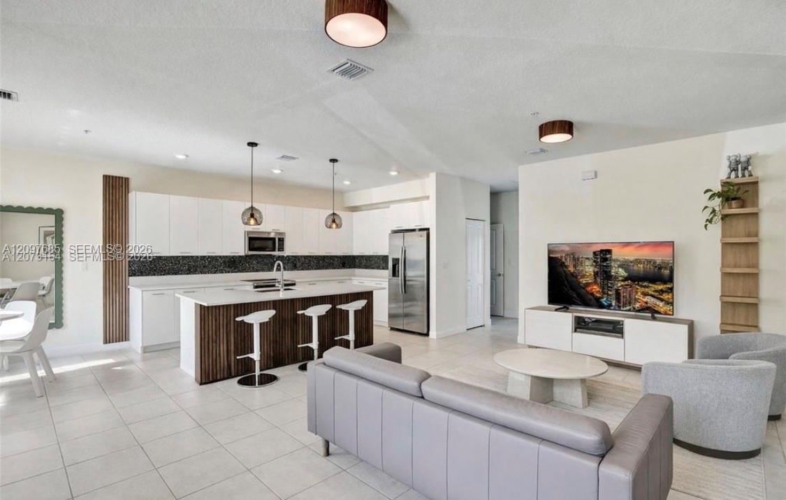 Doral, FL 33166 photo 4