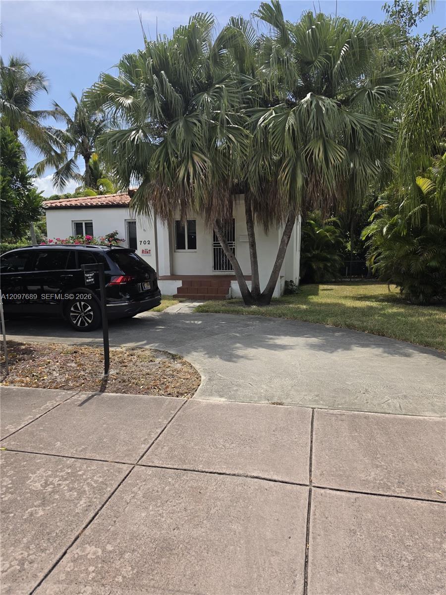 702 Boabadilla St, Coral Gables FL 33134