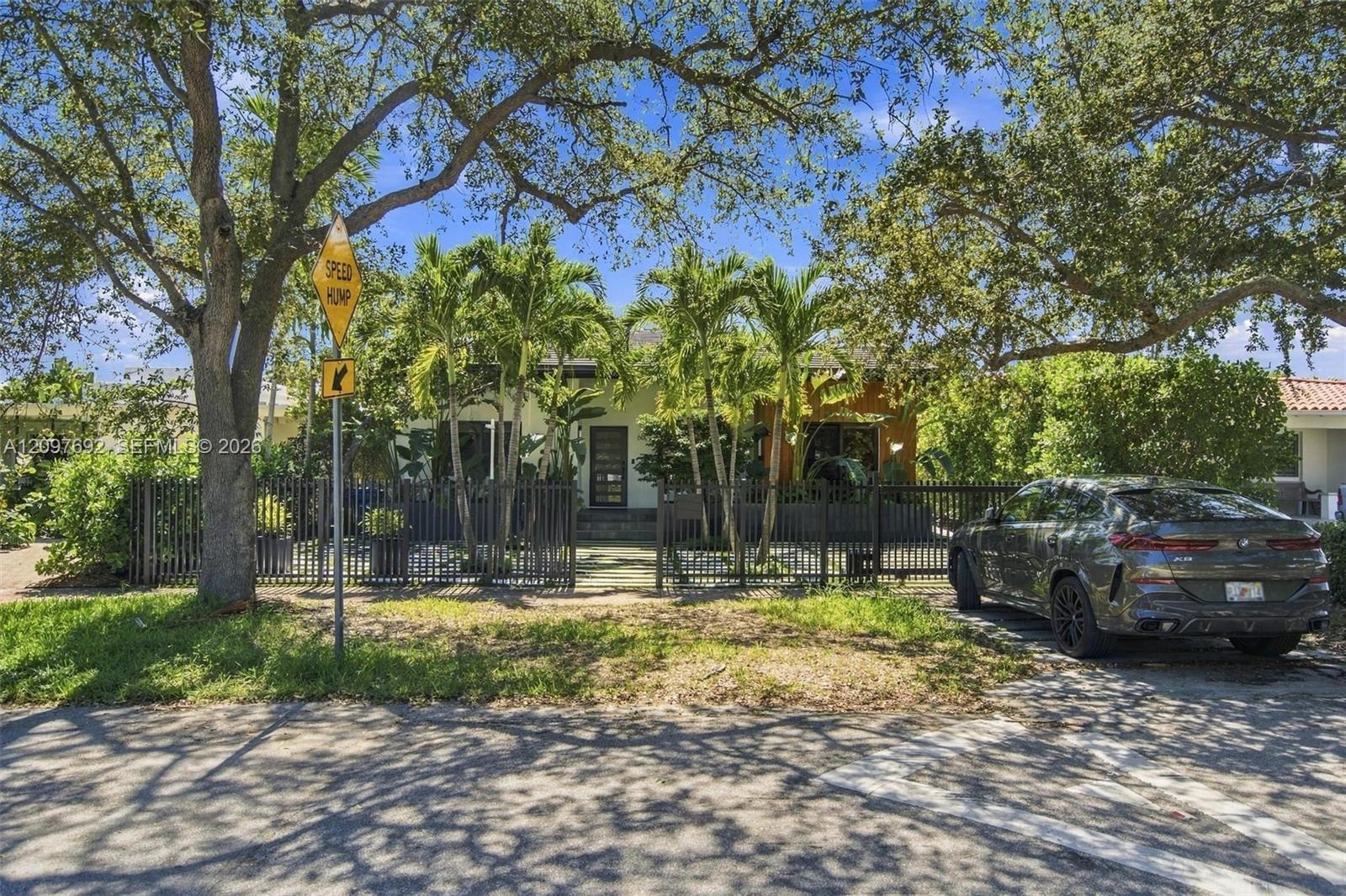 600 W 51st St, Miami Beach FL 33140 photo 3