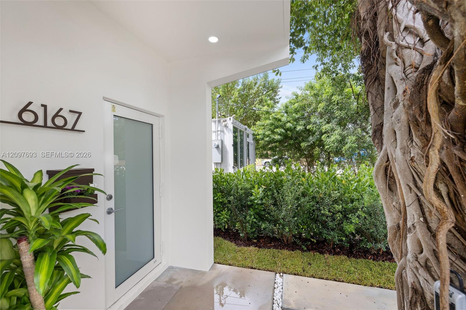 6167 SW 64th St, South Miami FL 33143 photo 2