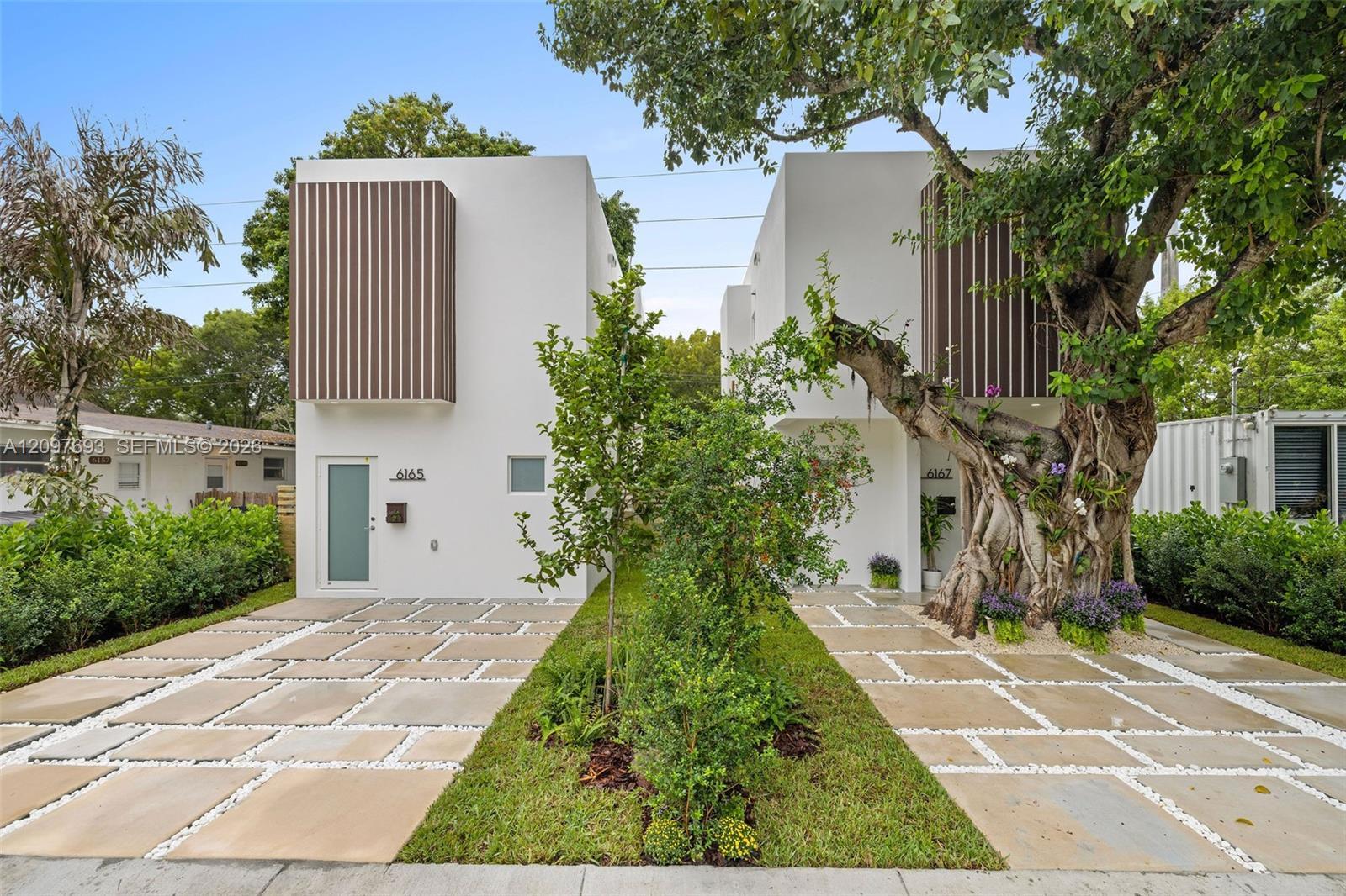 6167 SW 64th St, South Miami FL 33143