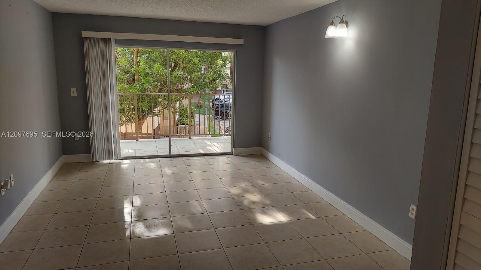 15231 SW 80th St # 209, Miami FL 33193