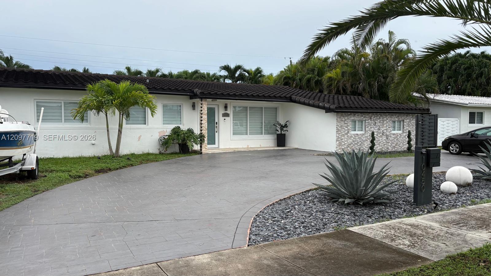 10450 SW 42nd Ter, Miami FL 33165 photo 2
