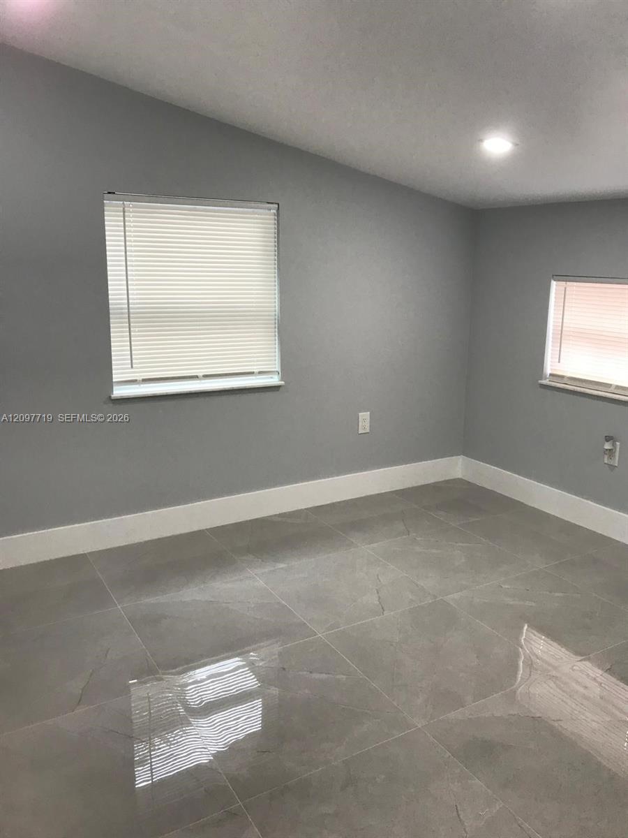 10450 SW 42nd Ter, Miami FL 33165 photo 4