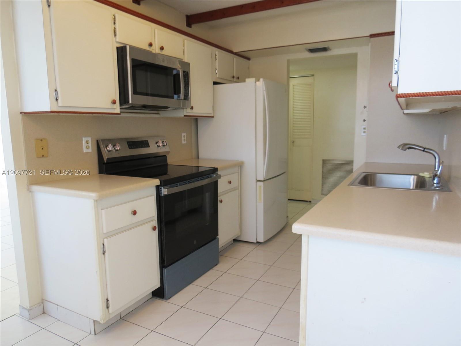 1200 NE Miami Gardens Dr # 906W, Miami FL 33179 photo 3