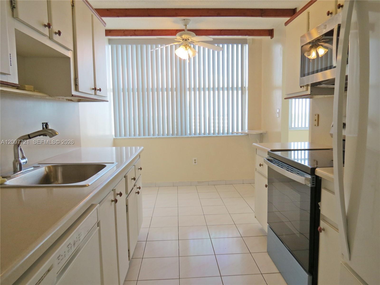 1200 NE Miami Gardens Dr # 906W, Miami FL 33179 photo 4