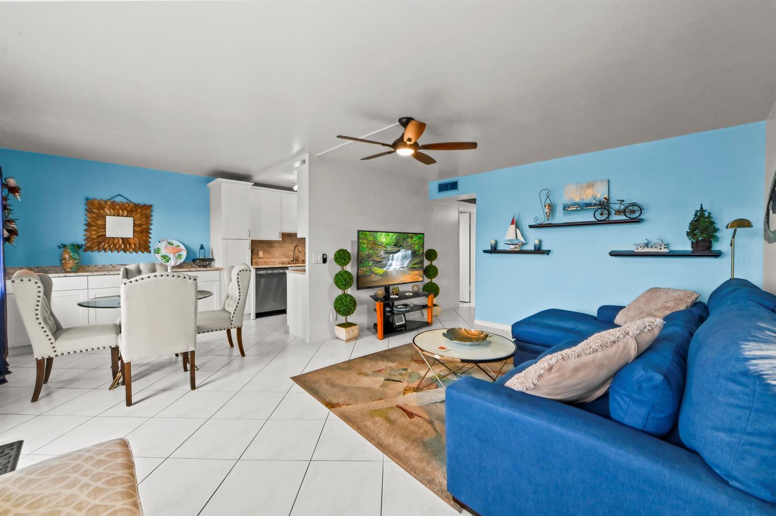 3026 Cornwall B, Boca Raton FL 33434 photo 4