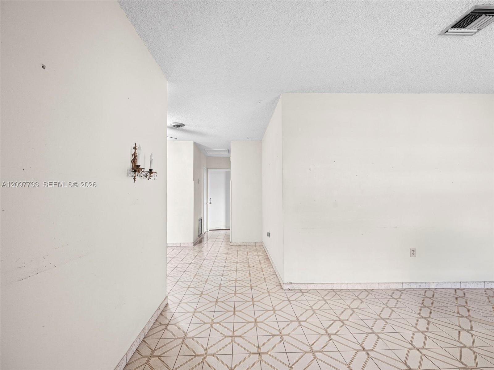 743 E 29th St, Hialeah FL 33013 photo 2