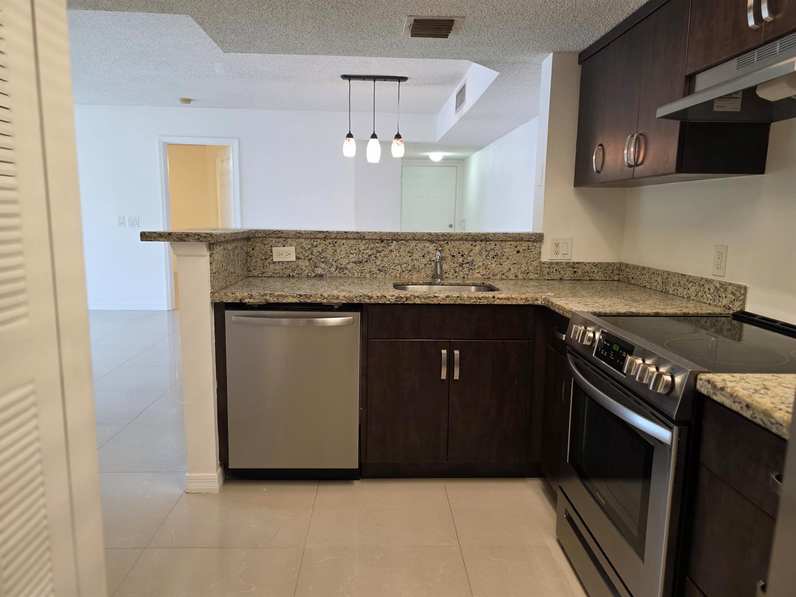 5055 WILES Road # 207, Coconut Creek FL 33073 photo 5