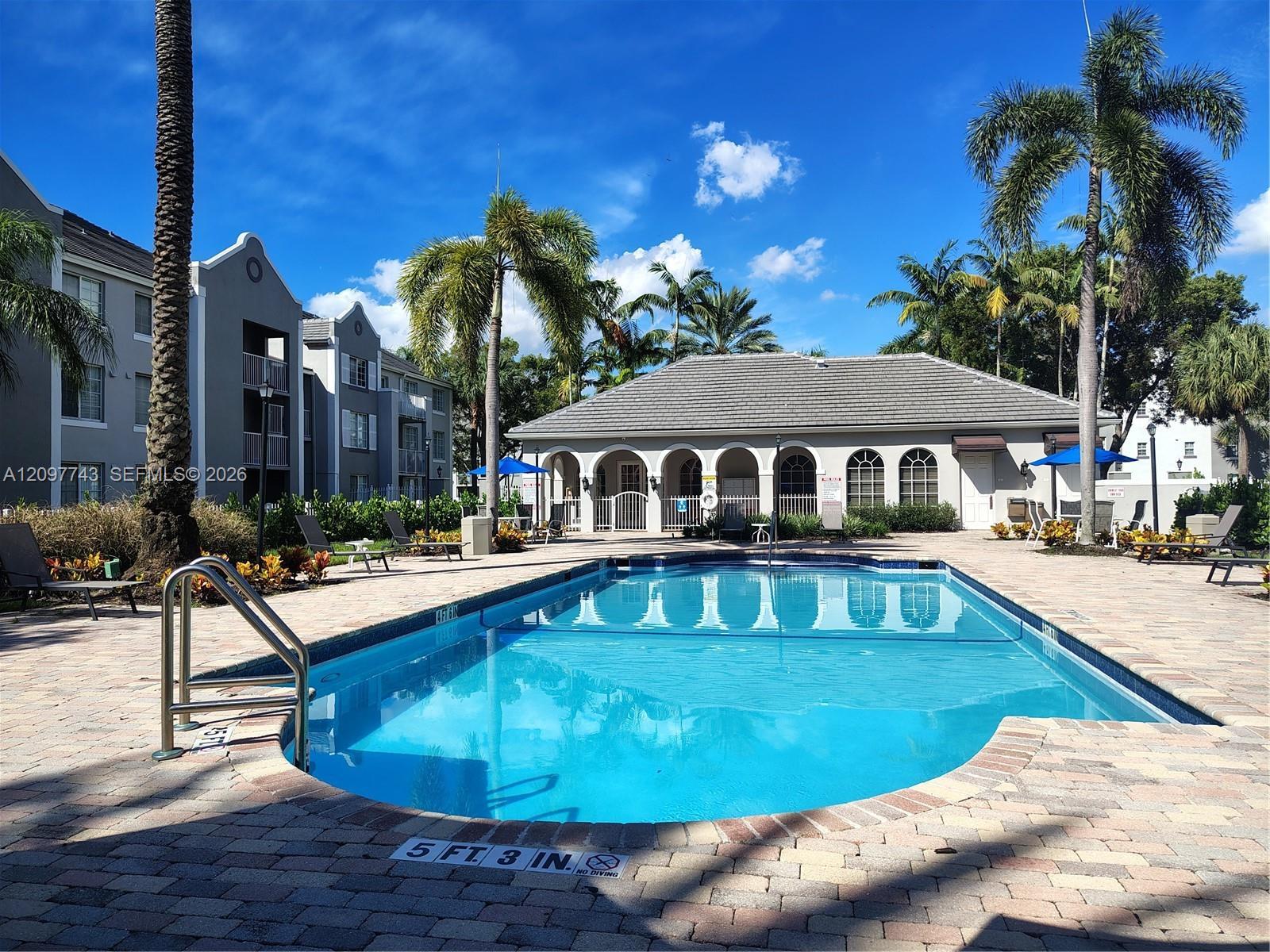 577 SW 111th Ln # 204, Pembroke Pines FL 33025