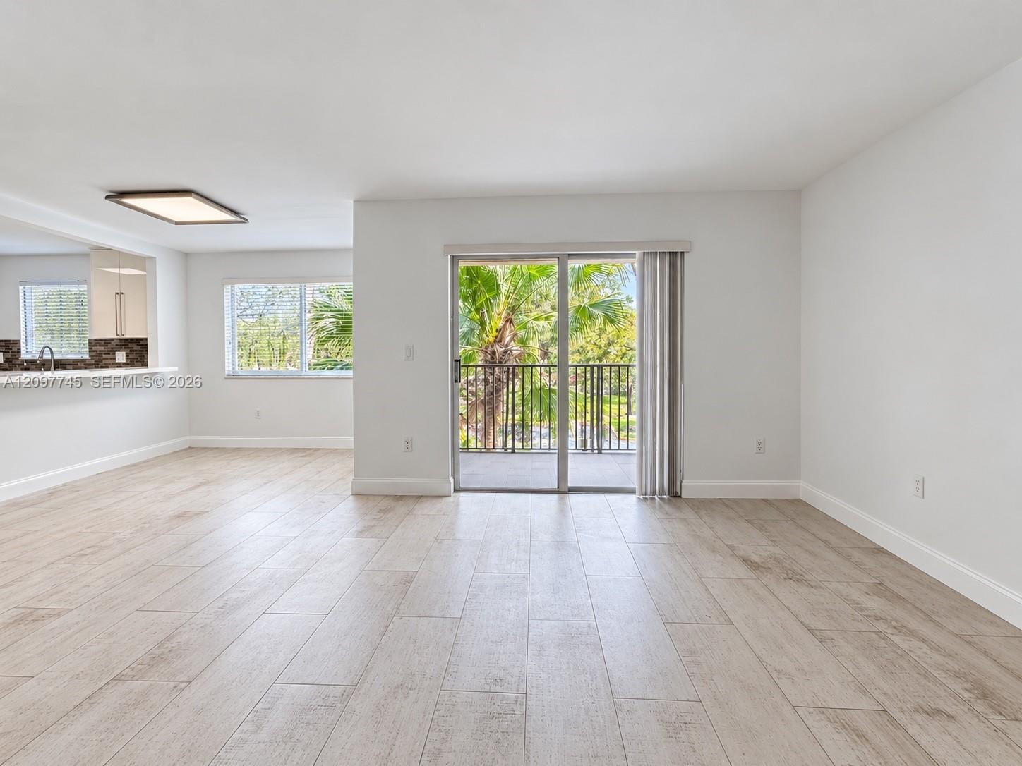 791 N Pine Island Rd # 214, Plantation FL 33324