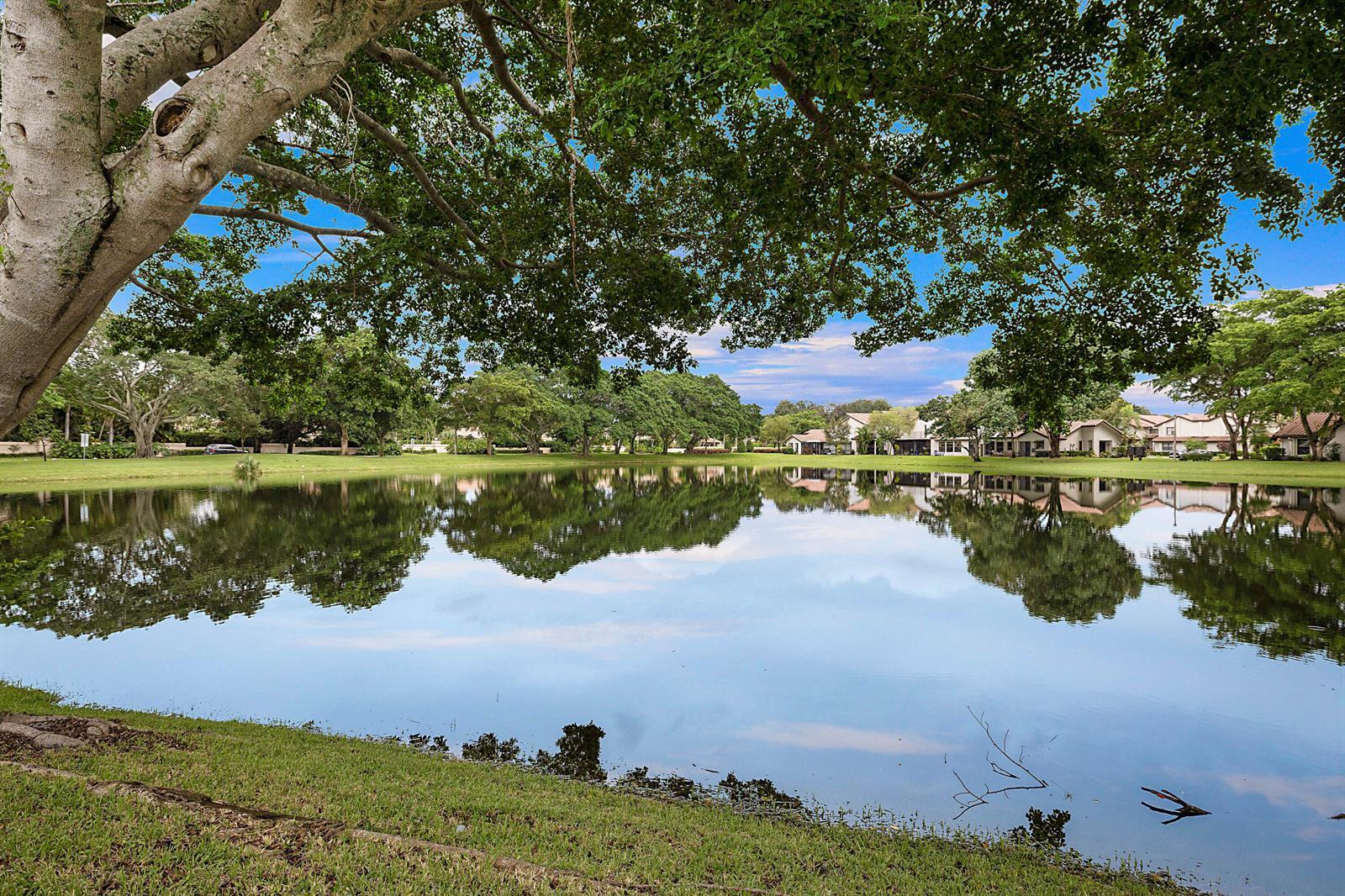 702 DEER CREEK NORTH SHORE Drive, Deerfield Beach FL 33442 photo 3