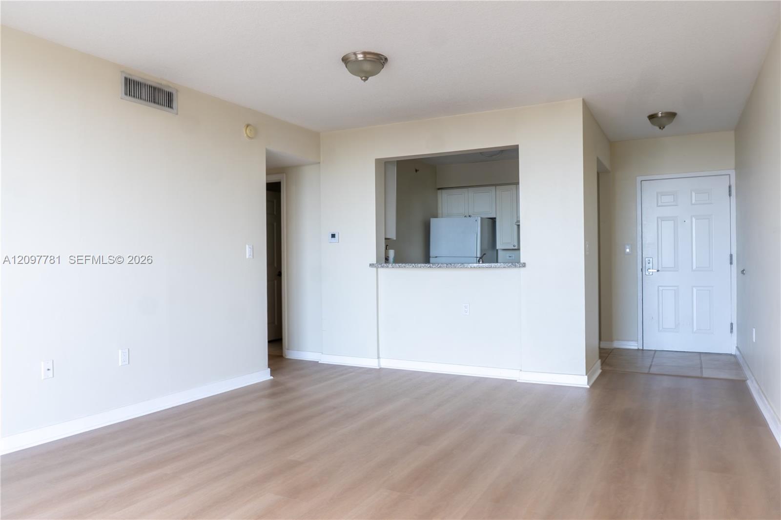 900 SW 8th St # 1503, Miami FL 33130 photo 3
