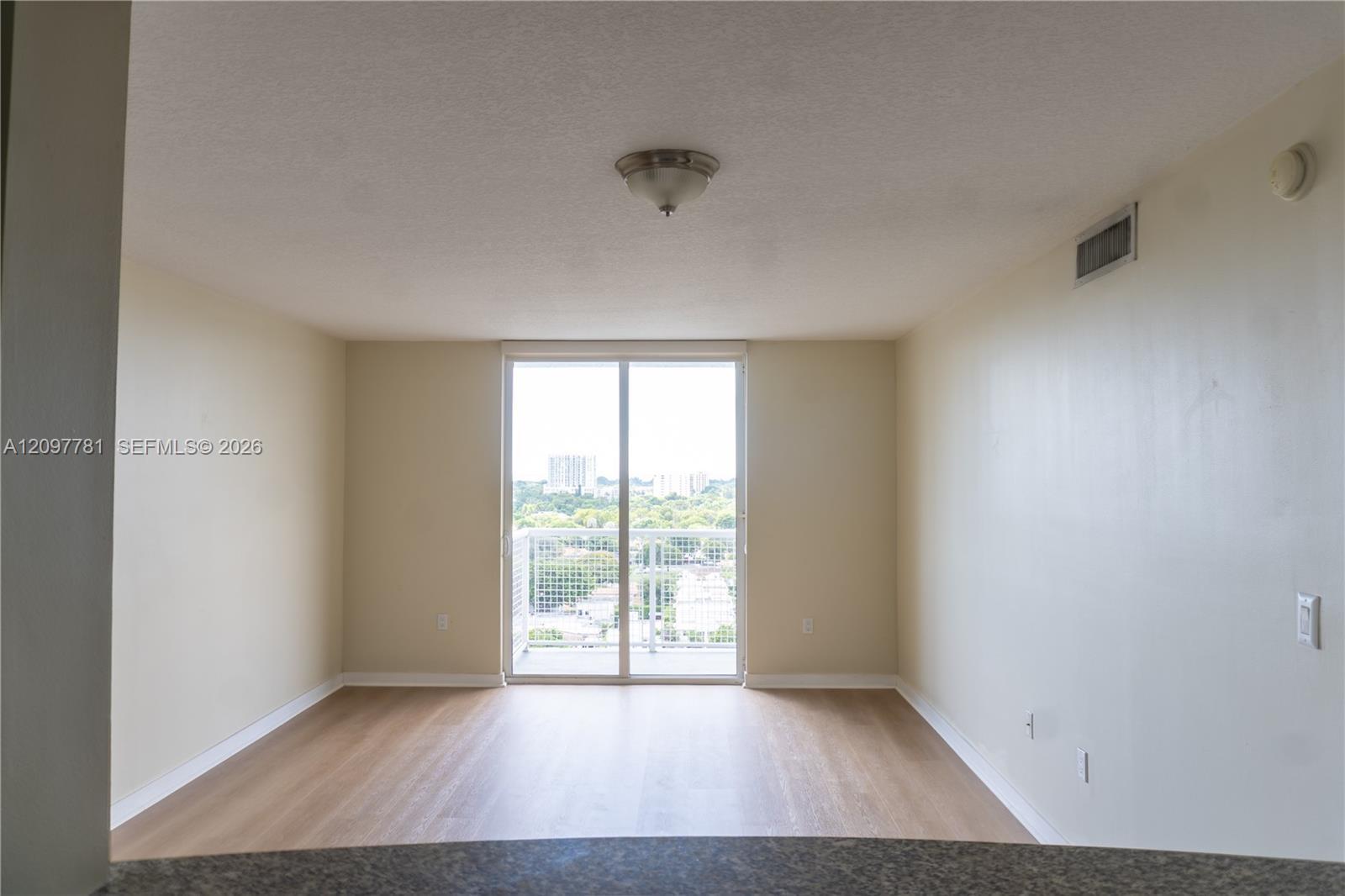 900 SW 8th St # 1503, Miami FL 33130 photo 5