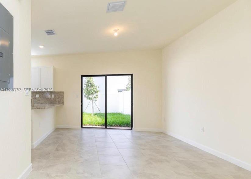 Hialeah, FL 33018 photo 2